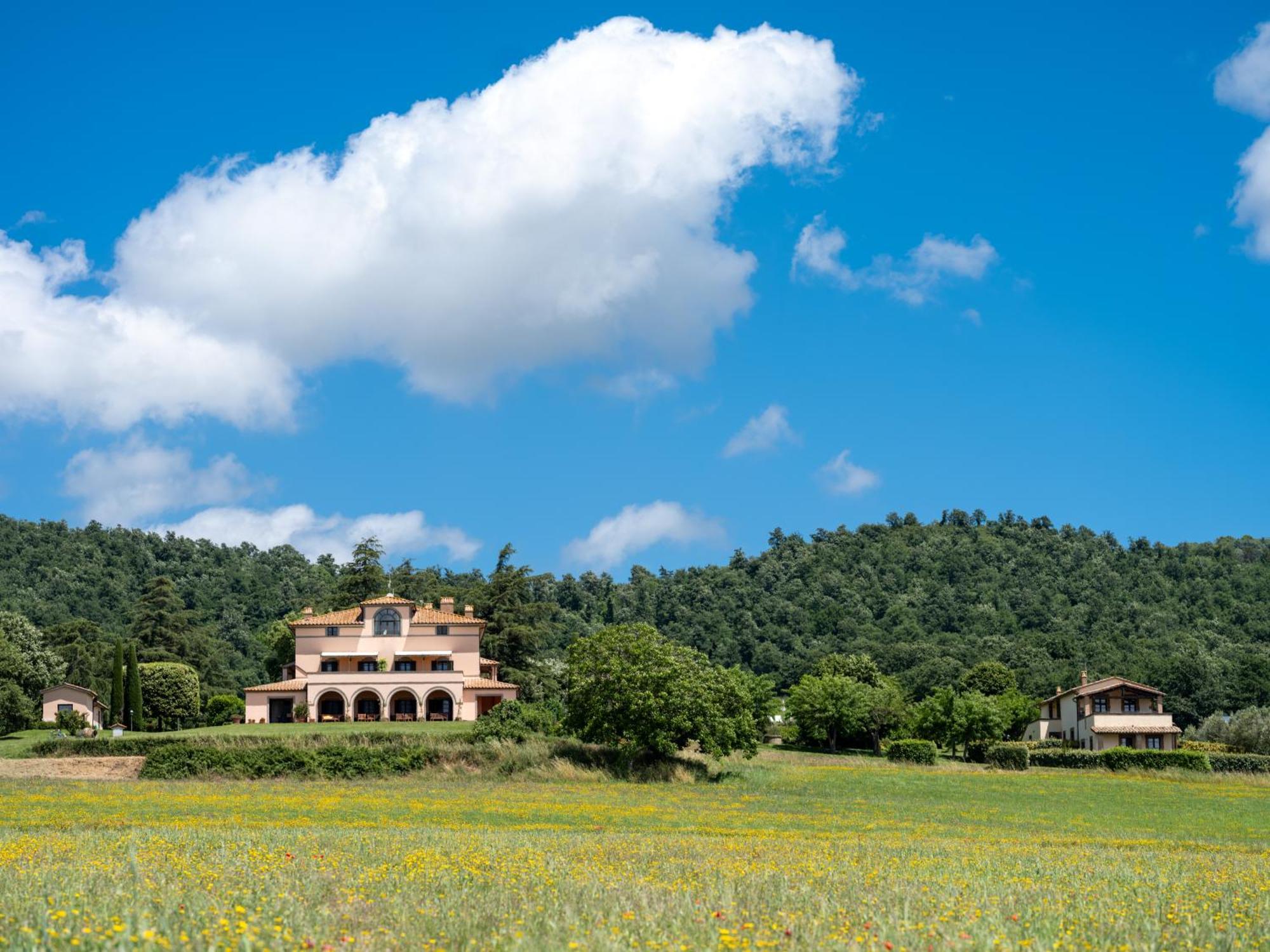 Agri Relais Il Poderaccio Di Больсена Экстерьер фото
