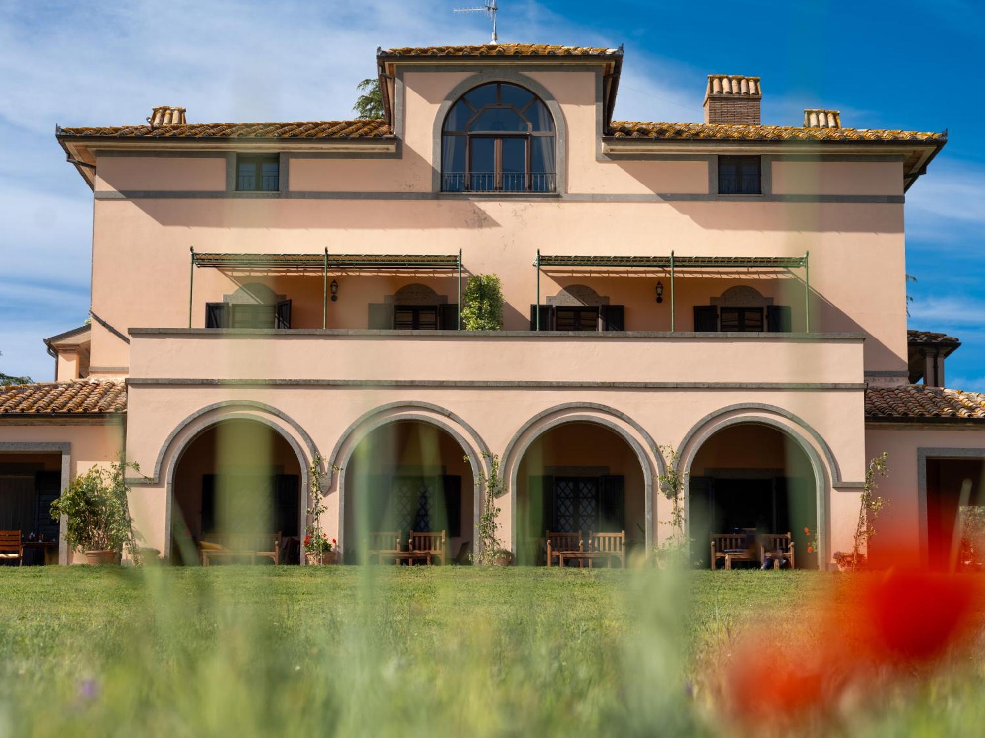Agri Relais Il Poderaccio Di Больсена Экстерьер фото